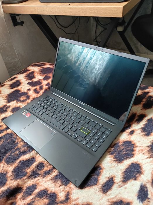 Asus Vivobook OLED