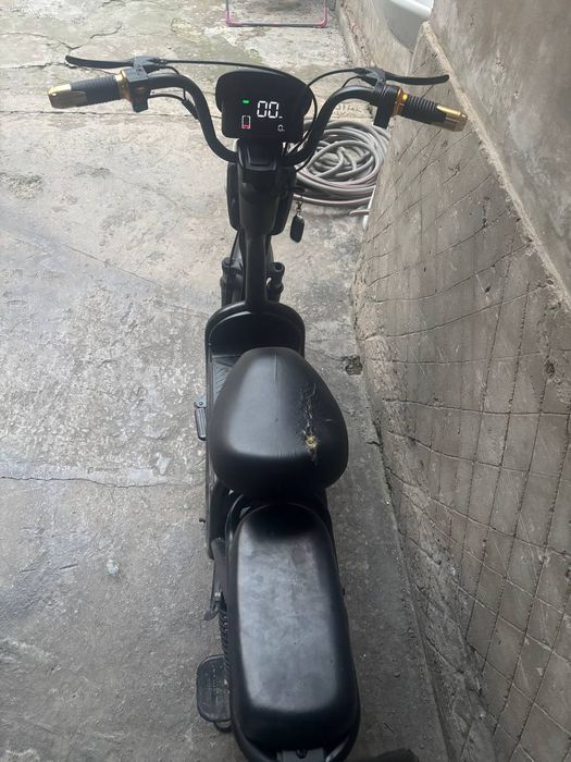 Skutr  40 km  srochni