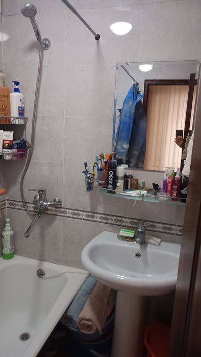 Продам 3 ком квартира на 4 этоже 4 этажного дома в медгородок
