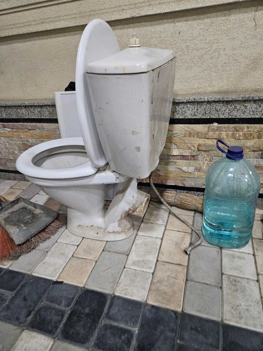 Унитаз б.у в рабочем состоянии