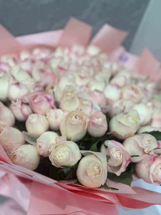 Цветы 101 роза и букеты