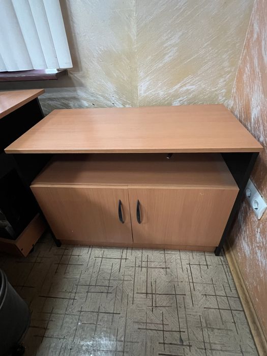 Продам офисную мебель