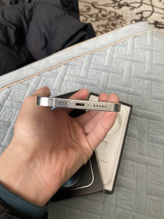 В продаже 12 про на 128 гб.