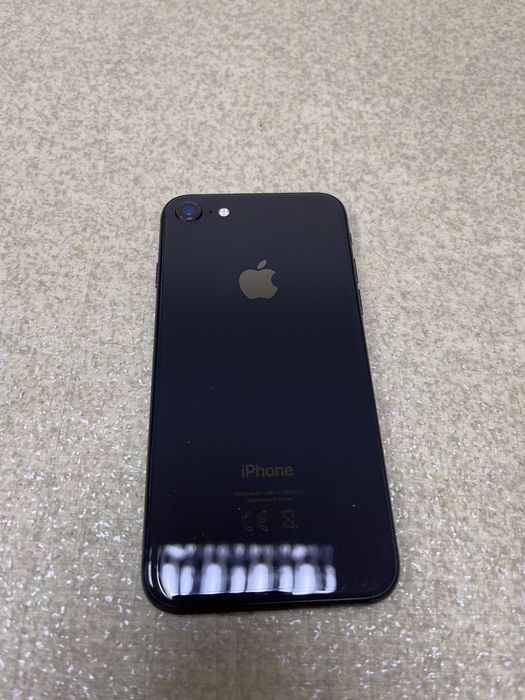 Apple iPhone 8 (Black)