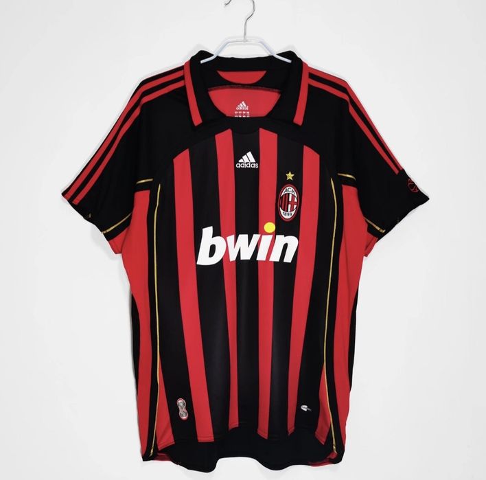 Tricou retro fotbal AC Milan 2006/2007 (MĂRIMEA M) – Bwin, Nou