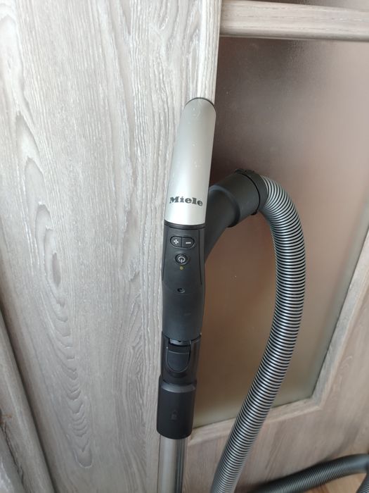 Aspirator cu sac Miele
