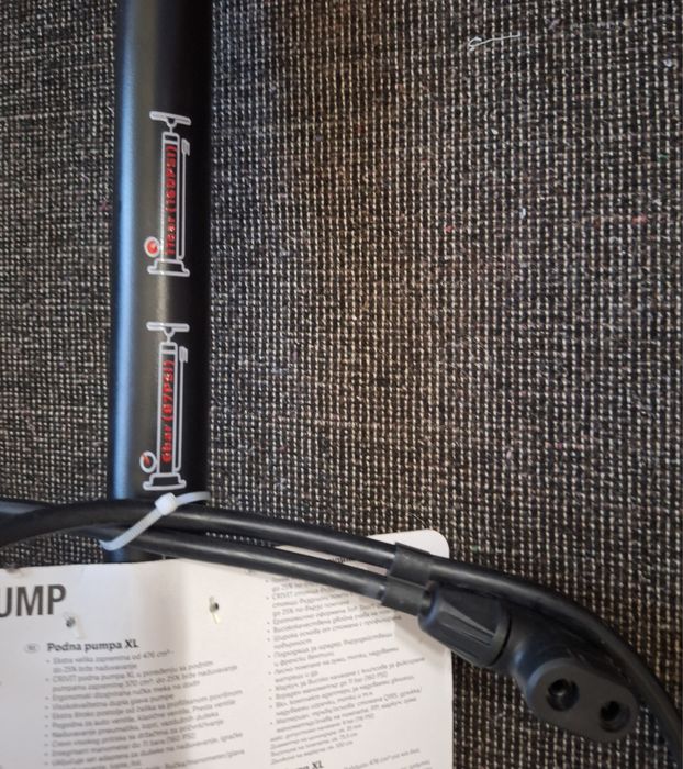 Крачна помпа и ръчна помпа ХЛ на Crivit чисто нова