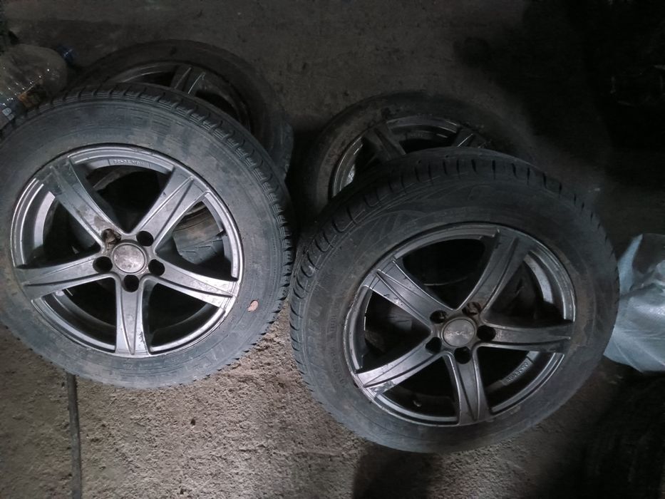 Продам диски с резиной