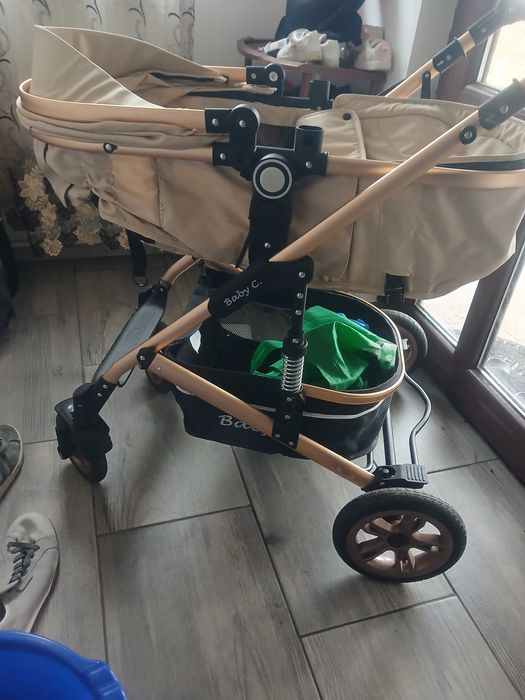 Carucior bebelusi