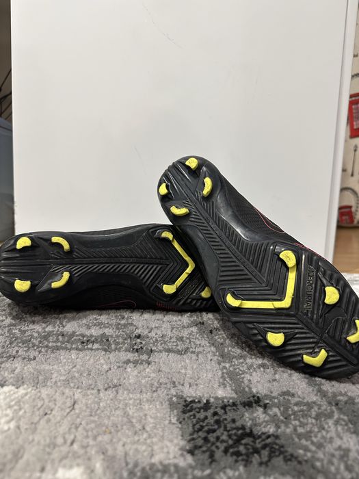 Ghete de fotbal Nike Mercurial Vapor 14 Club FG/MG