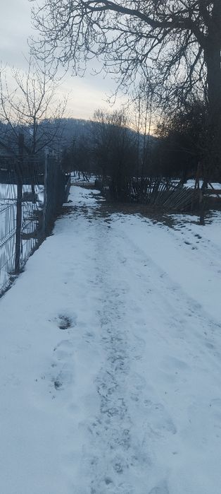 Vând teren intravilan