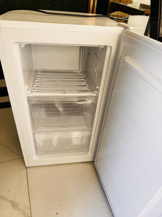 Новый Морозильник срочно продается!