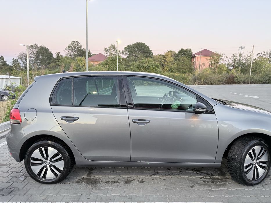 VOLKSWAGEN Golf 2012 — imagine 4