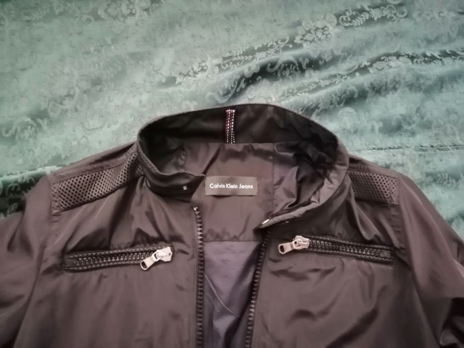 Чисто ново яке Calvin Clein размер S Промо
