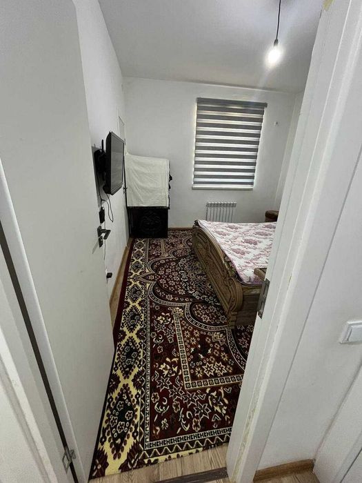 Чирчик шаҳри 2 микрорайонда 2 хонали квартира сотилади.