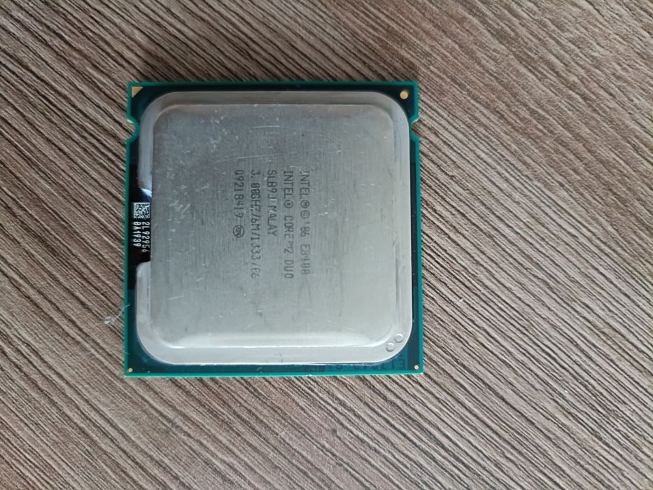Intel Dual Core E8400 Процессор