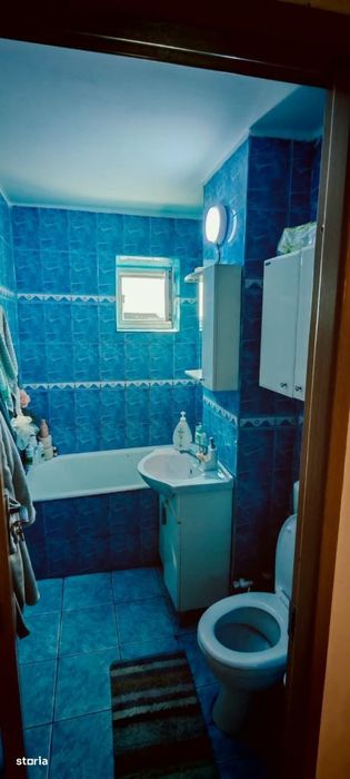 Apartament 2 camere decomandat, zona Buzaului.