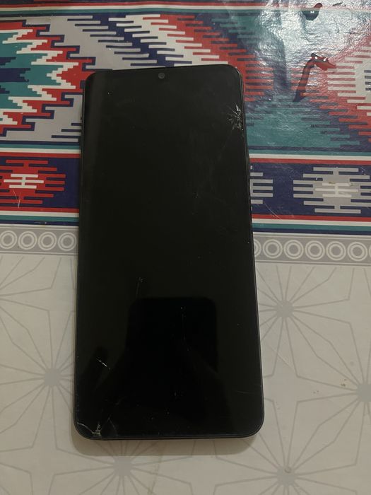 Продается телефон Redmi 13c