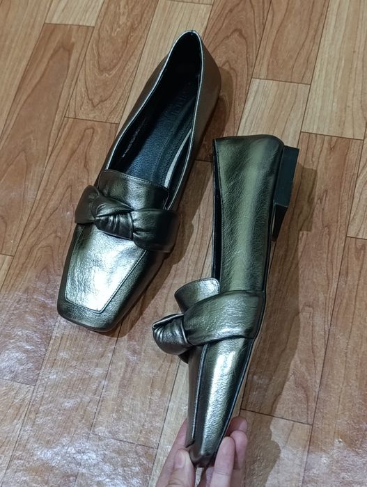 Makasima serebristiy