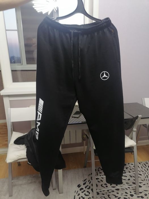 Спортивный костюм