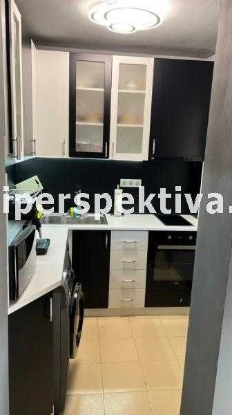 Продава се Тристаен апартамент в Пловдив, Кючук Париж - 158 кв.м за 988 €/кв.м - Снимка #4