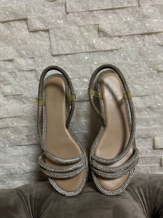 Sandale superbe Aldo,nu chanel