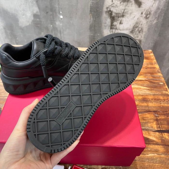 Valenti*no sneakers