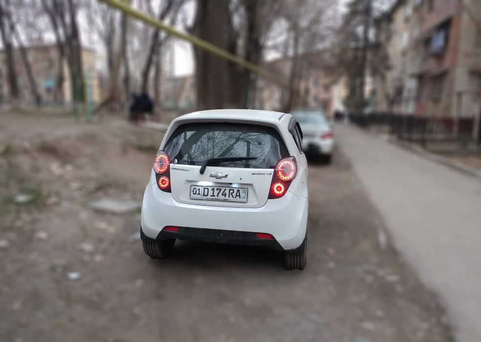 Спарк задний фаралар сотилади