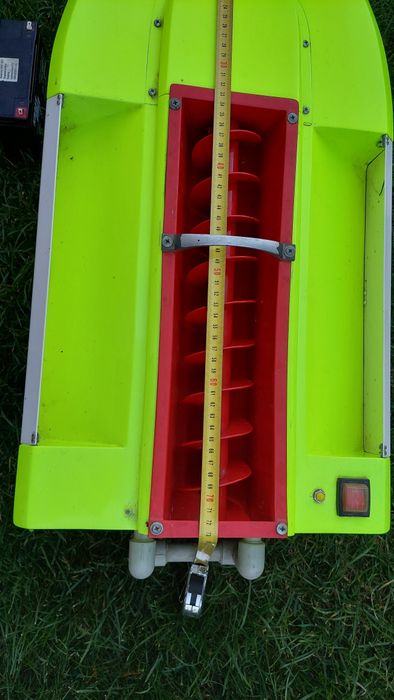 Лодка за захранване