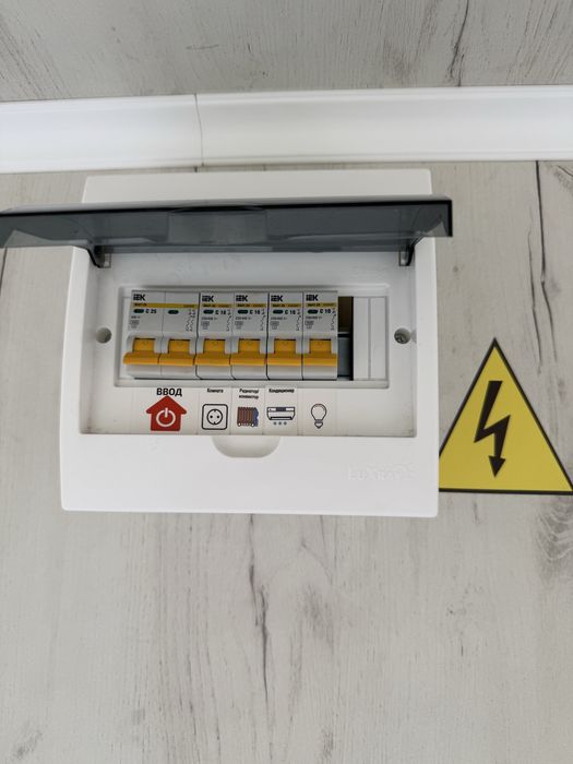 Контейнер, павильон, ларек, домик, бытовка