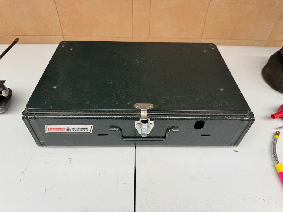 Бензинов котлон Coleman campstove 424