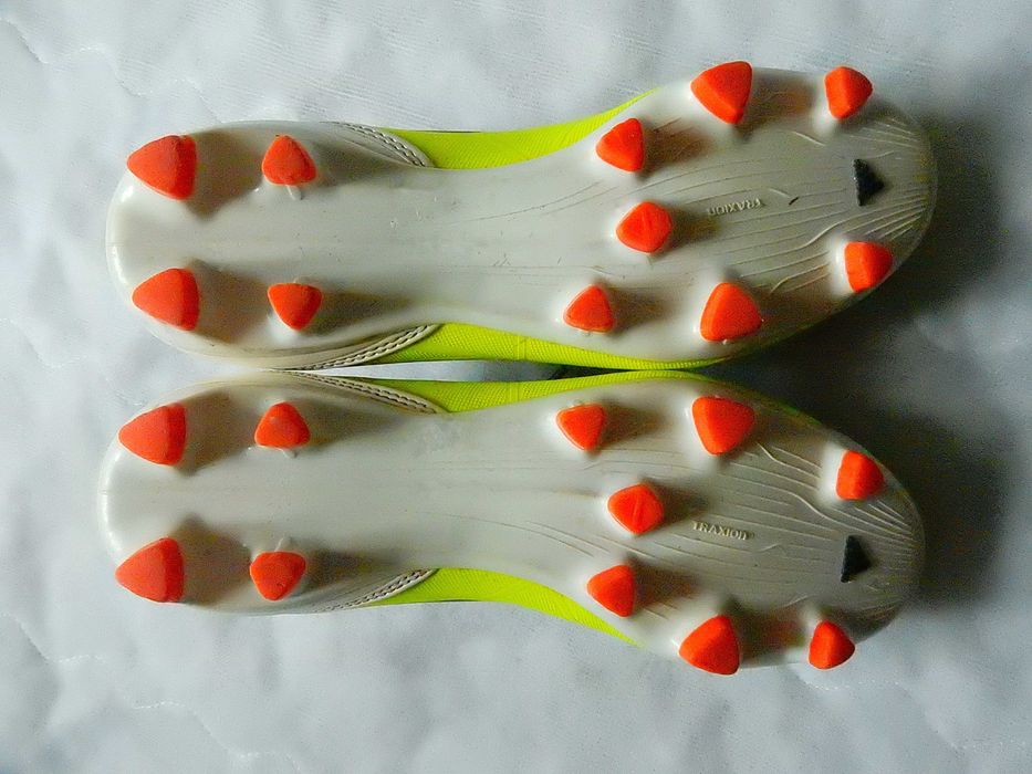 Crampoane fotbal Adidas F-50 Sprint Web, talpa Traxion. Marime 37 1/3.