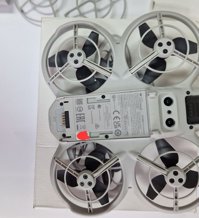 Dronă DJI Neo - Pentru piese / Defectă / Baterie 15 cicluri