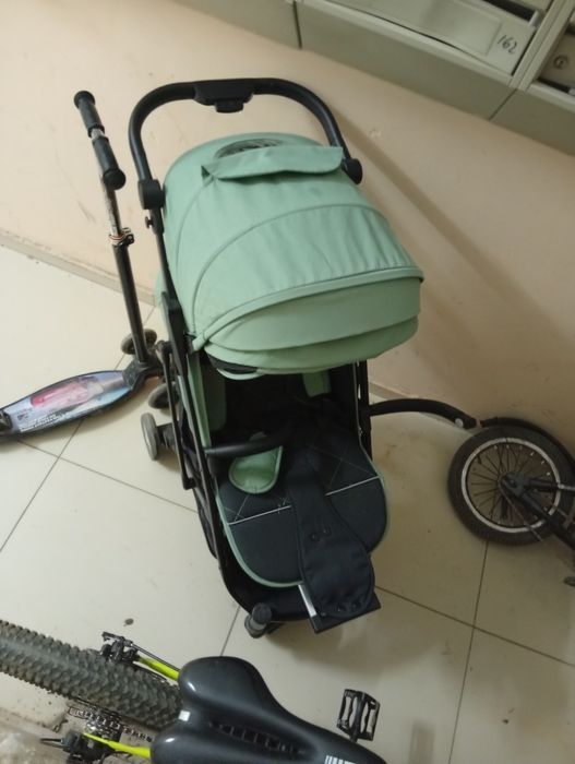 Продам детскую коляску