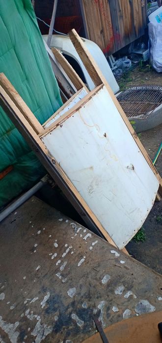 Продам носилки 3500.