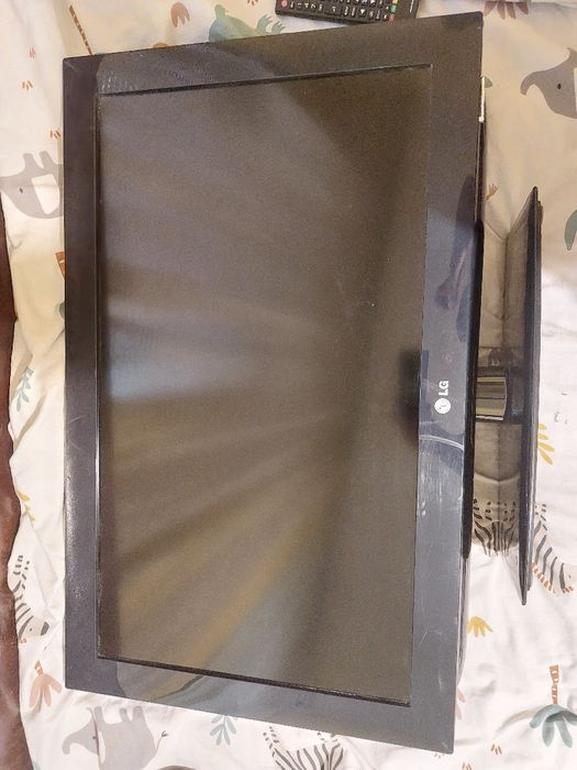 Продавам телевизор LG