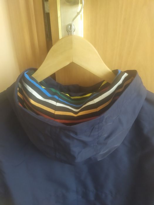 Продам детскую ветровку