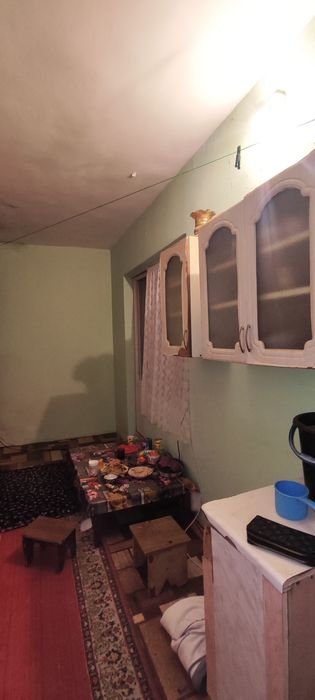 Продаётся,  пятикомнатная квартира, площадь 100кв.м , без ремонта ! ,