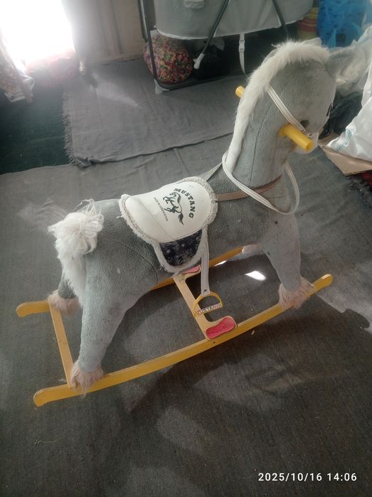 Oʻyinchoq ot sotiladi