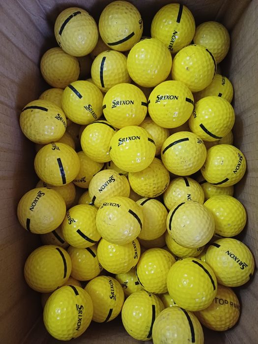 Vând 150 bucăți  bile golf SRIXON
