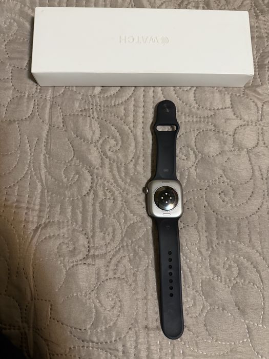 Vand Apple Watch 11 , model GPS , ca si nou