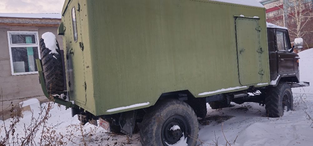 ГАЗ 66 с кунгом.