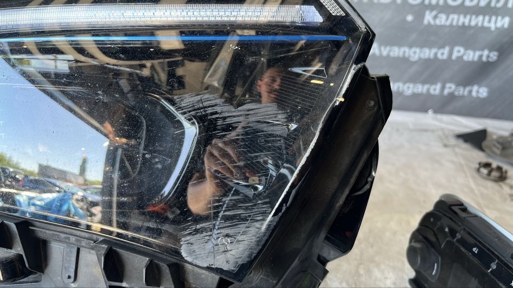 Mercedes EQA 243 десен фар