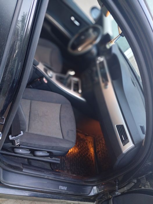 BMW Seria 3 E90 318i 2.0 benzină 136 CP