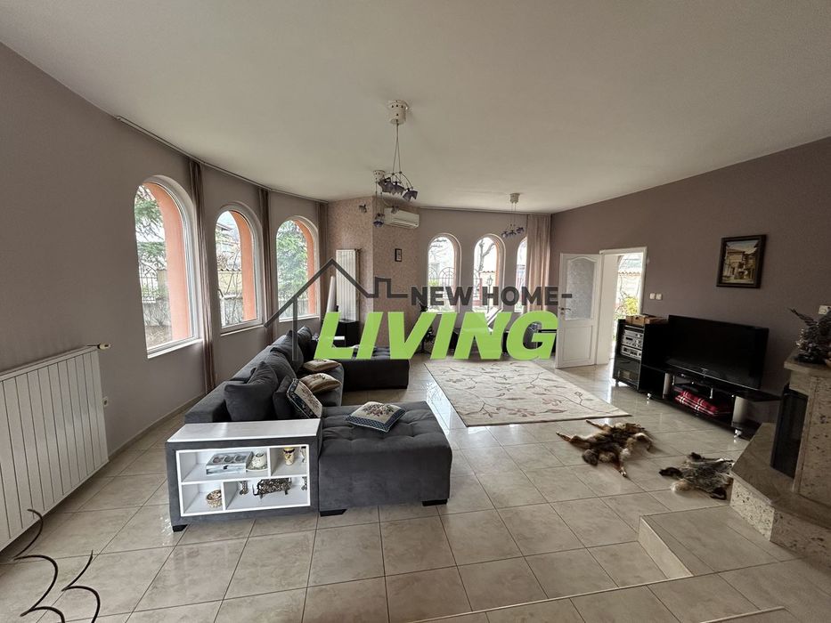 Продава се Къща в Перущица - 346 кв.м за 1099 €/кв.м - Снимка #1