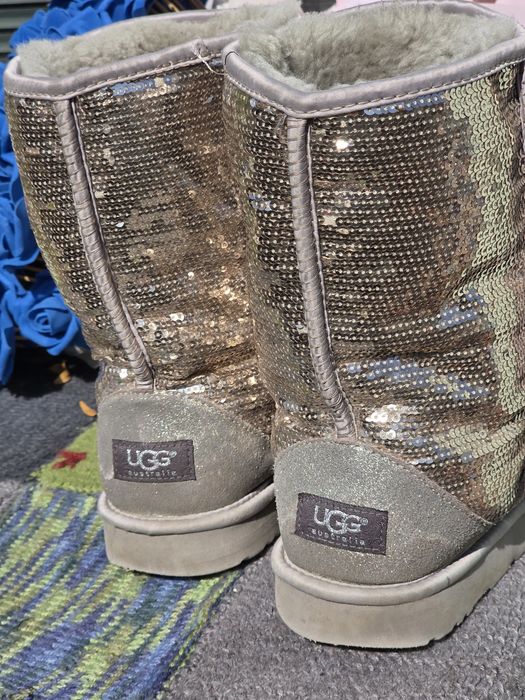 UGG оригинални ботуши с пайети N42