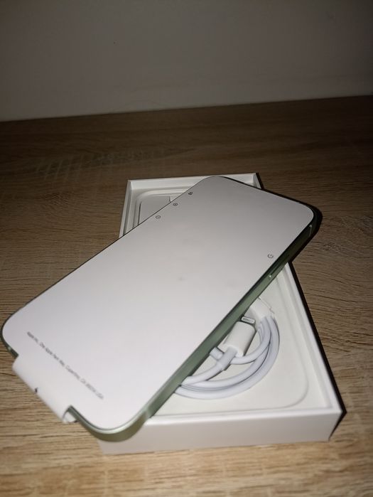 Iphone 12  новый