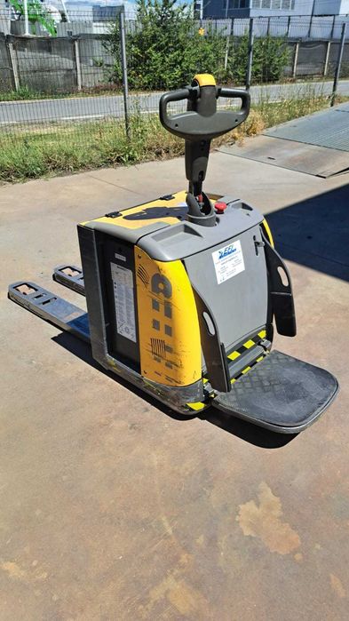 Transpalet electric pietonal