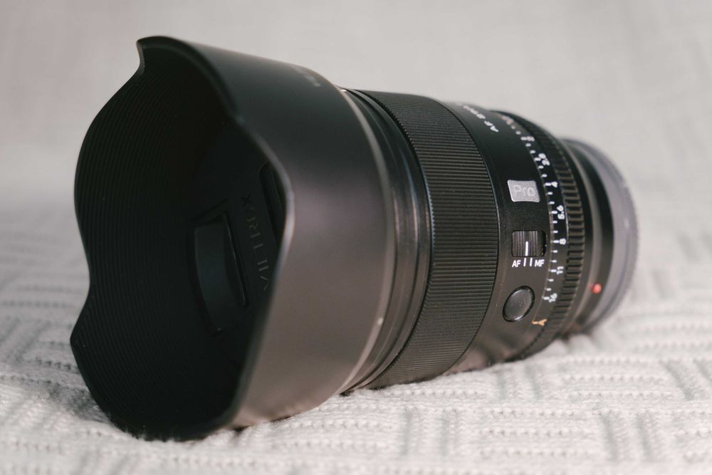 Объектив Viltrox AF 27mm Pro f/1.2 для Sony E