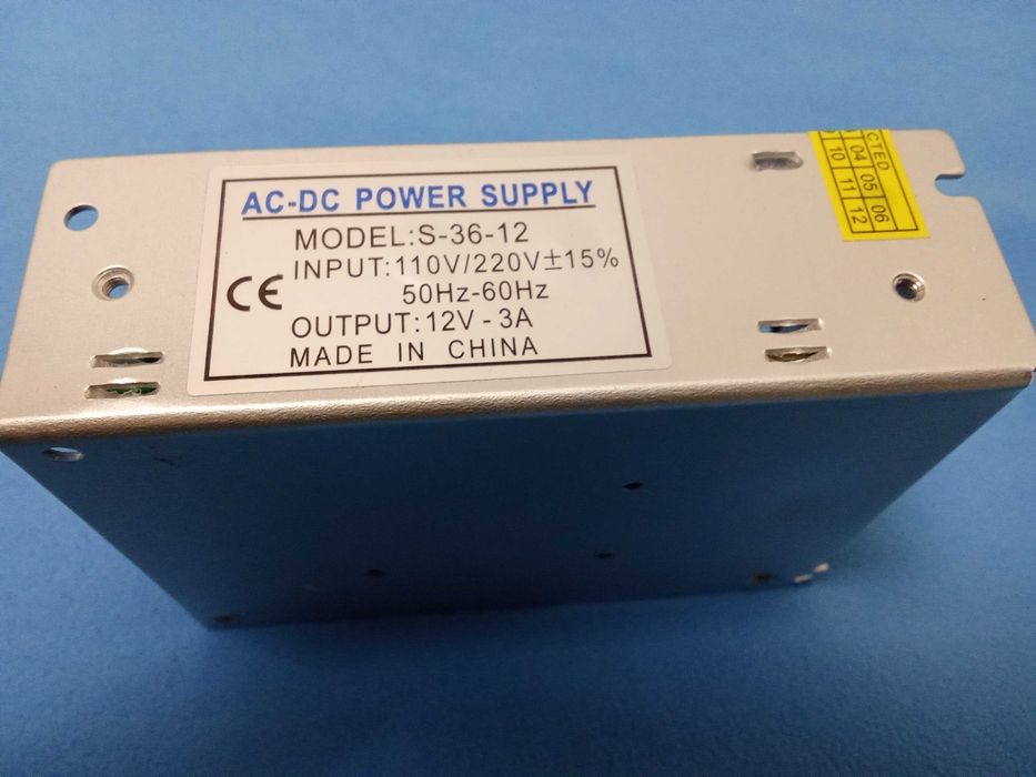 AC-DC Power Supply 12V - 3A Universala